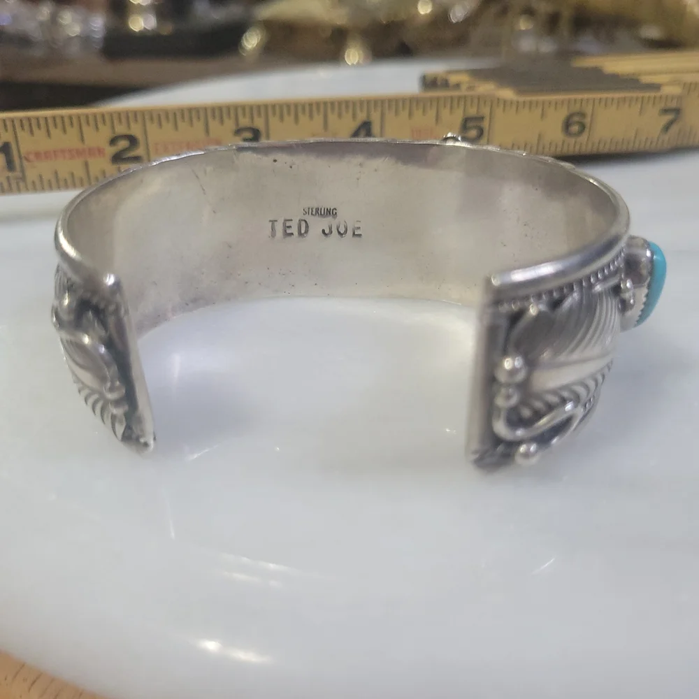 Sterling Silver,Natural Turquoise, Rare Bearclaw "TedJoe" Navajo Cuff Bracelet - Picture 6 of 12